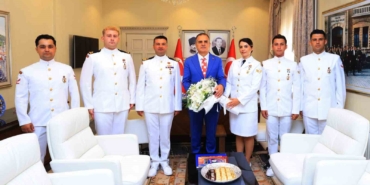 sahil-guvenlik-komutanindan-vali-akbiyika-ziyaret-EFiLcaIs.jpg