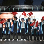 salihli-anadolu-lisesinde-mezuniyet-coskusu-z6YRAgjw.jpg