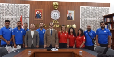 salihli-kaymakami-guldogan-antrenorleri-makaminda-agirladi-IDsVXEaW.jpg
