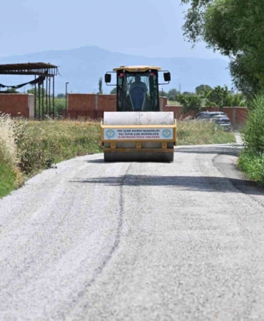 salihlide-5-mahalleyi-baglayan-yol-bastan-sona-yenilendi-EC2y5DLp.jpg