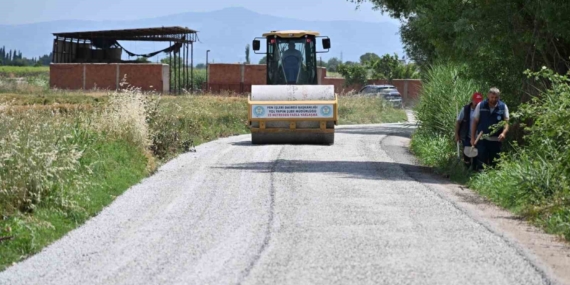 salihlide-5-mahalleyi-baglayan-yol-bastan-sona-yenilendi-EC2y5DLp.jpg