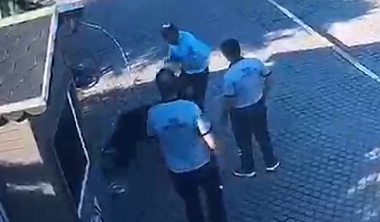 salihlide-kopege-ve-guvenlik-personeline-saldiran-supheli-tutuklandi-1Cv5kmvt.jpg