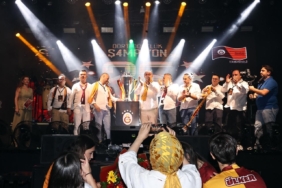 sampiyonluk-kupasi-denizlideki-galatasaraylilarla-bulustu-khF3mgbD.jpg