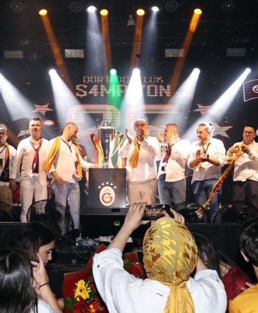 sampiyonluk-kupasi-denizlideki-galatasaraylilarla-bulustu-khF3mgbD.jpg
