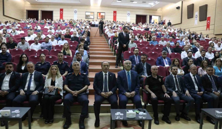 sanal-kumar-tehlikesine-dikkat-ceken-vali-kosger-benim-hanimi-bile-kumar-bagimlisi-yapacaklar-Ulz4dI6I.jpg