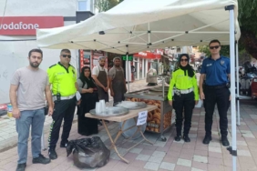 sandiklida-sehit-polis-memuru-yasar-ozlem-icin-mevlit-okutuldu-YrqLlMTL.jpg
