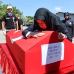 sehit-polise-esinden-yurekleri-daglayan-veda-Ml6HOtka.jpg