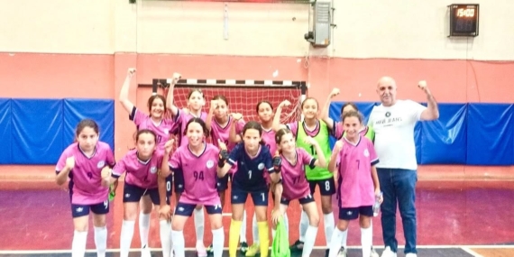 sehit-rifat-tuncbilek-ortaokulundan-futsalda-onemli-dereceler-Yrl77sRQ.jpg