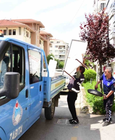 sehzadeler-zabitasindan-yol-ve-kaldirim-isgali-denetimi-Z4bA9WNM.jpg
