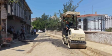 sehzadelerde-altyapisi-tamamlanan-sokaklar-asfaltlaniyor-1A49EbnH.jpg
