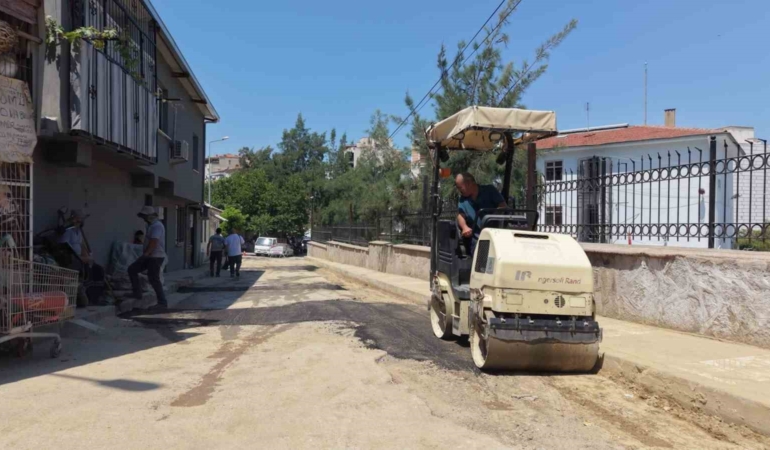 sehzadelerde-altyapisi-tamamlanan-sokaklar-asfaltlaniyor-1A49EbnH.jpg
