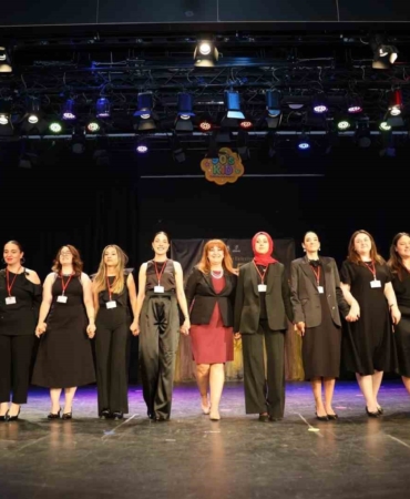 sehzadelerin-minikleri-mezuniyet-heyecani-yasadi-5PpDYJYc.jpg
