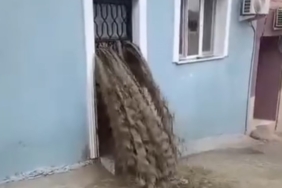 sel-sulari-evinin-icinden-gecti-olumden-dondu-W1tgKvIH.jpg