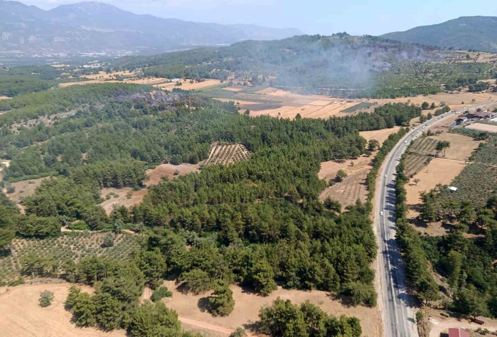 seydikemerdeki-orman-yangini-kontrol-altina-alindi-cEQdSAp5.jpg