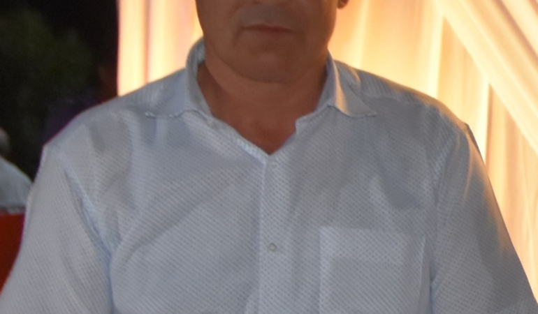 sigindigi-agaca-yildirim-dusen-ciftci-hayatini-kaybetti-aTgWnmNW.jpg