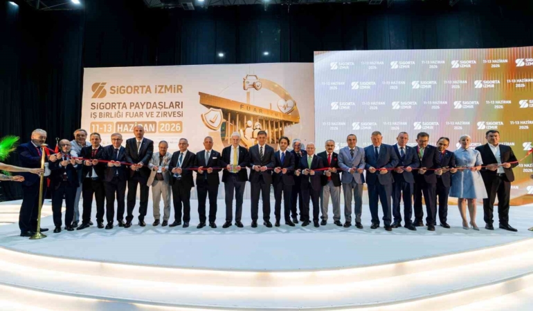 sigorta-izmir-sektorun-bulusma-noktasi-oldu-dhYJmqgs.jpg