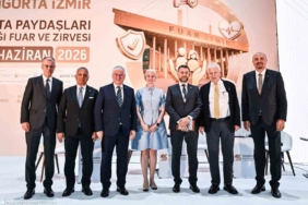 sigorta-izmir-sektorun-gelecegine-isik-tuttu-cPbEwwhl.jpg