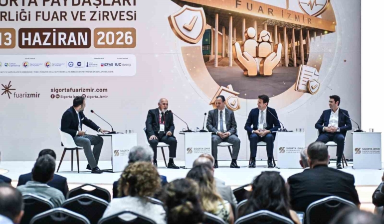 sigorta-izmirde-gelecegin-riskleri-ve-firsatlari-masaya-yatirildi-CuLxd1Yz.jpg