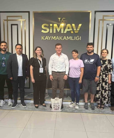 simav-kaymakami-karaloglu-yunanistanli-uzman-ve-ogretmenleri-kabul-etti-pCBtqOy5.jpg