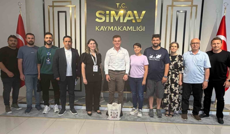 simav-kaymakami-karaloglu-yunanistanli-uzman-ve-ogretmenleri-kabul-etti-pCBtqOy5.jpg
