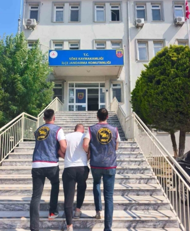 sokede-8-yil-hapis-cezasi-ile-bulunan-hukumlu-yakalandi-YVgvIGIq.jpg