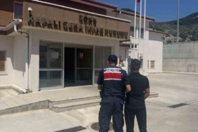 sokede-hapis-cezasi-ile-aranan-sahis-yakalandi-HRAtv1rH.jpg