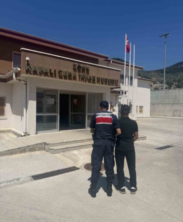 sokede-hapis-cezasi-ile-aranan-sahis-yakalandi-HRAtv1rH.jpg