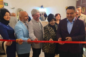 tarihi-kucuk-hamam-sanatla-yeniden-hayat-buldu-9FUgXTrc.jpg