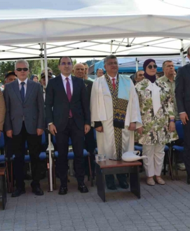 tavsanli-meslek-yuksek-okulunda-mezuniyet-toreni-n4cbnMXN.jpg