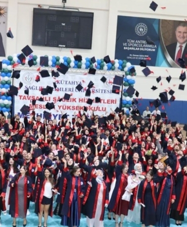 tavsanlida-gelecegin-saglikcilari-kep-firlatti-Rlwszmbk.jpg