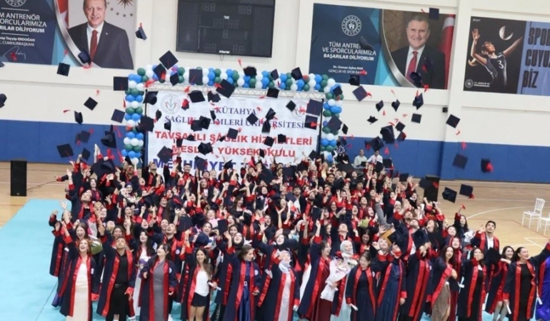 tavsanlida-gelecegin-saglikcilari-kep-firlatti-Rlwszmbk.jpg