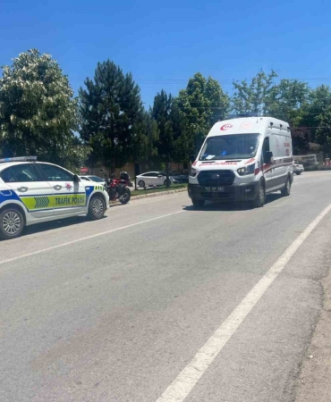 tavsanlida-motosiklet-kazasi-kask-hayat-kurtardi-TgWZPj2v.jpg