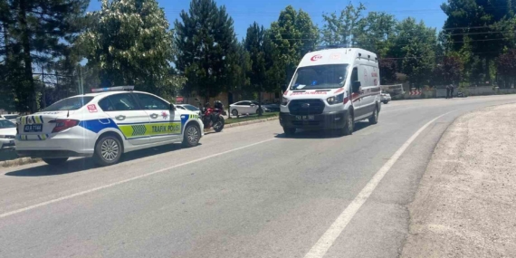 tavsanlida-motosiklet-kazasi-kask-hayat-kurtardi-TgWZPj2v.jpg