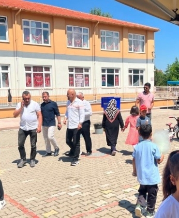 tavsanlida-okulda-hayir-carsisi-duzenlendi-kx4TLDkO.jpg
