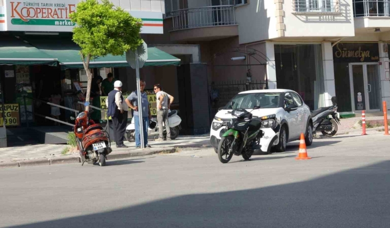 tavsanlida-otomobil-ile-motosiklet-carpisti-1-yarali-QhlVs1QD.jpg