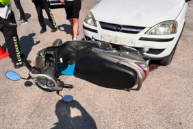 tavsanlida-otomobil-ile-motosiklet-carpisti-2-yarali-UIF4pzbi.jpg