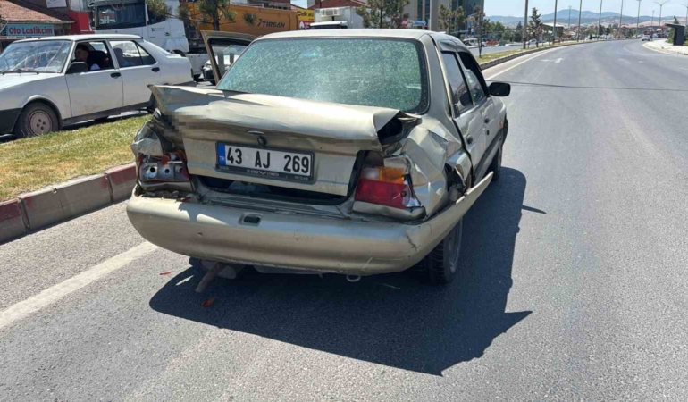 tavsanlida-trafik-kazasi-1-yarali-sG2cn9JC.jpg