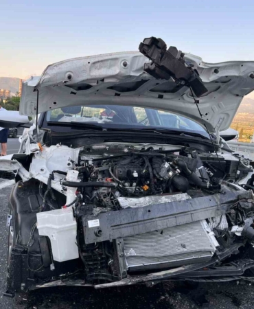 tira-arkadan-carpan-otomobildeki-rus-kadin-hayatini-kaybetti-zPu8tKME.jpg