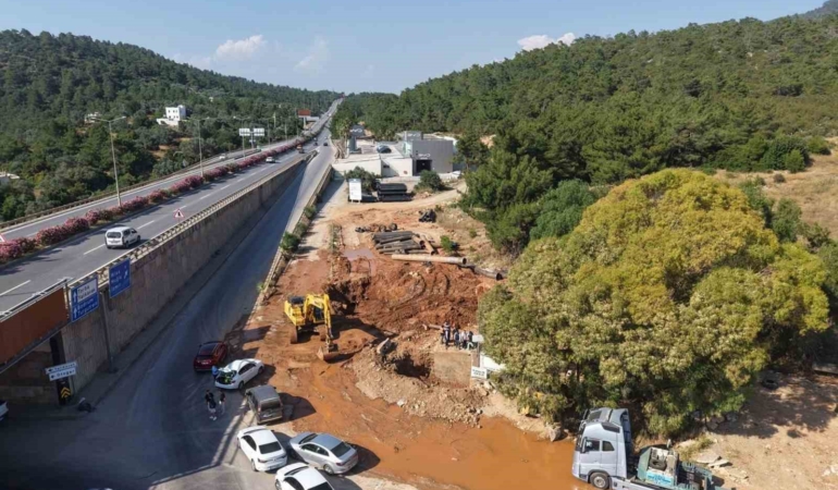 torba-ana-depo-hatti-uce-ayrilarak-bodrum-geneli-su-kesintisinin-onune-geciliyor-p51Ba8B9.jpg