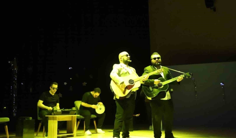 turgutlu-belediyesinden-90li-yillara-muzik-dolu-yolculuk-K3ibQYwU.jpg