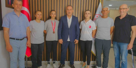 turkiye-ucuncusu-bisikletci-hena-aydina-dondu-dSClijWv.jpg