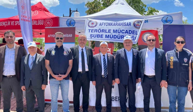 universite-gencligine-teror-tuzaklarina-karsi-el-ele-uyarisi-djXjDR5y.jpg