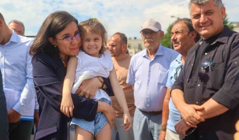 usak-belediye-baskan-vekili-ozkan-sarayalti-duraginda-sofor-esnafiyla-bulustu-FYdlchwB.jpg