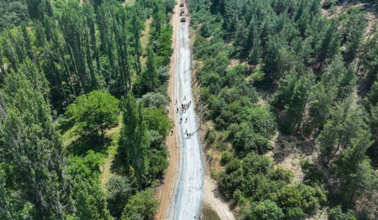 usak-belediyesi-ust-yapi-calismalarina-araliksiz-devam-ediyor-RCuR59tC.jpg