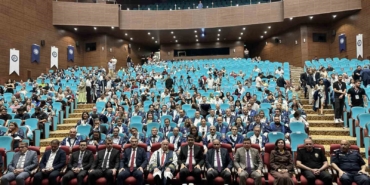 usak-universitesi-mezunlarini-mesleki-yasama-ugurladi-TJ53EcuN.jpg