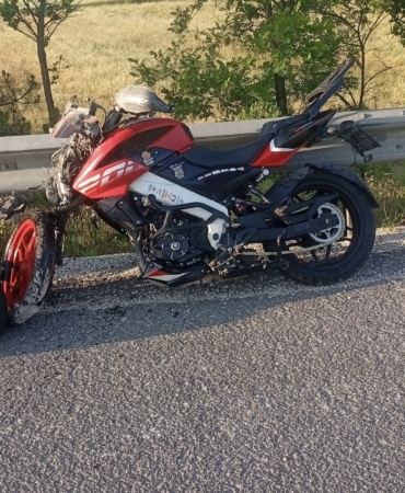 usakta-motosiklet-kamyona-arkadan-carpti-1-olu-tKsHexbw.jpg