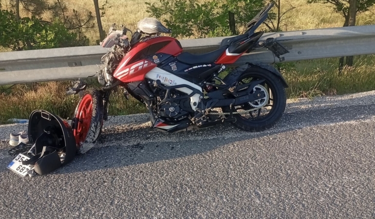 usakta-motosiklet-kamyona-arkadan-carpti-1-olu-tKsHexbw.jpg