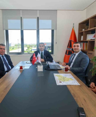 vali-aktas-karayollari-yatirimlariyla-ilgili-bilgilendirildi-zknV7hnh.jpg