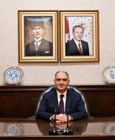 vali-ozkandan-adaylara-cagri-kendinize-guvenin-awRIIVpa.jpg