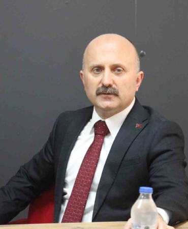 vali-varoldan-cine-osbye-ovgu-vizyonlarina-hayran-kaldim-E4S74pBI.jpg